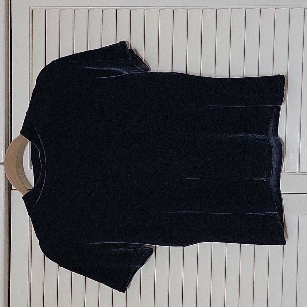 Erik Stewart dark blue velour top size M